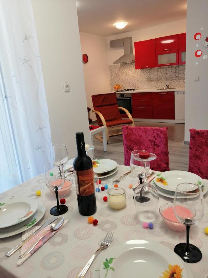 Sanja Apartment *